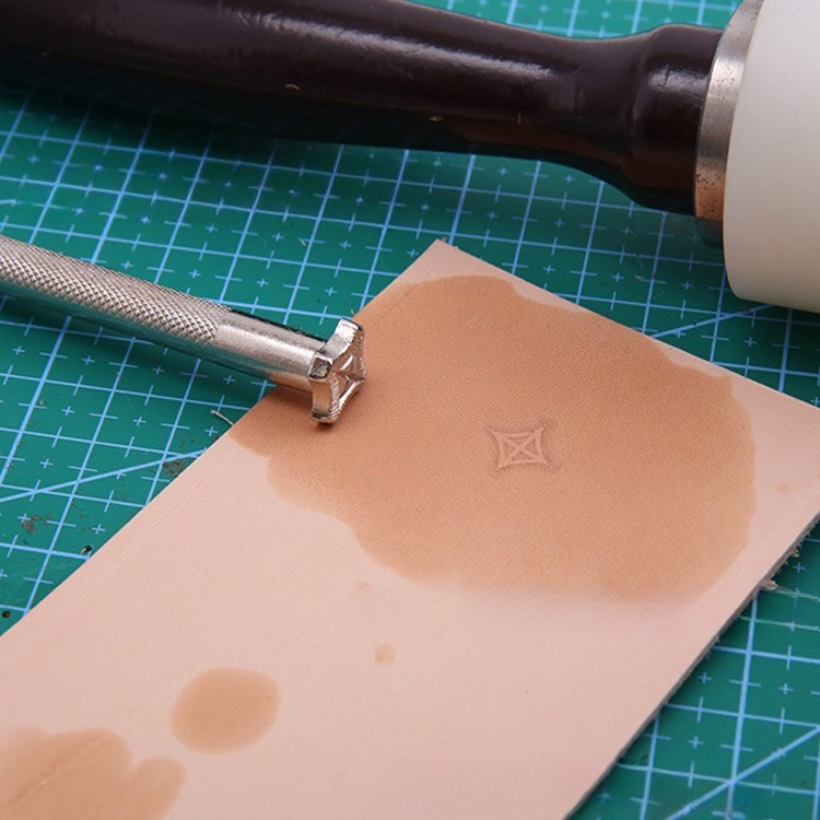 Nowy zestaw narzędzi do tłocze – Leather Stamp Set recenzja i cena