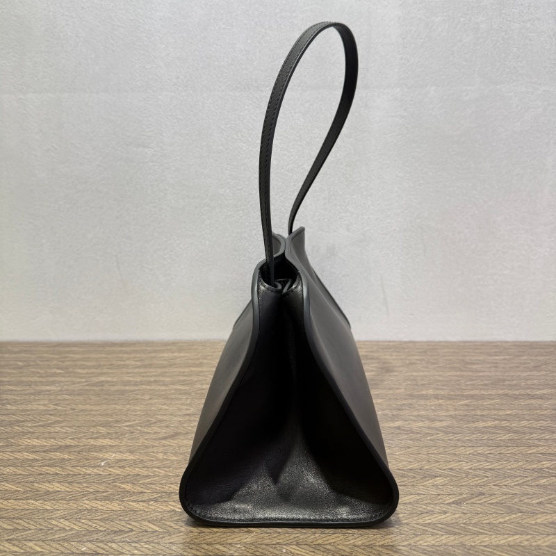 Damska minimalistyczna torebka – Leatherwork Hardware recenzja i cena